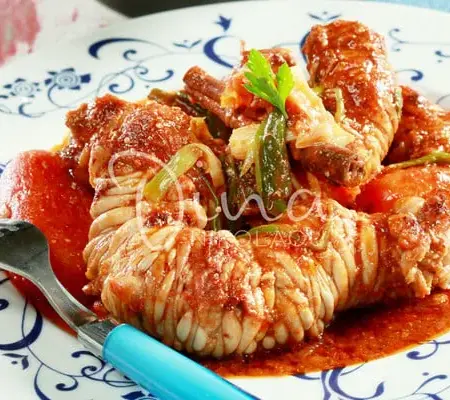 Γαρδουμπάκια κοκκινιστά στην κατσαρόλα