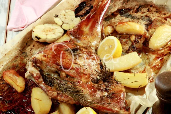 Αρνίσιο μπουτάκι πασχαλινό, στη λαδόκολλα