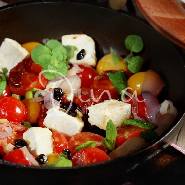 Salade de tomates à la feta, à la poêle