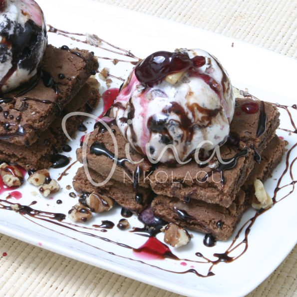 Brownies με παγωτό