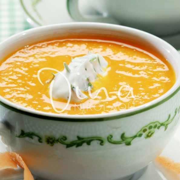 Морковный суп с беконом