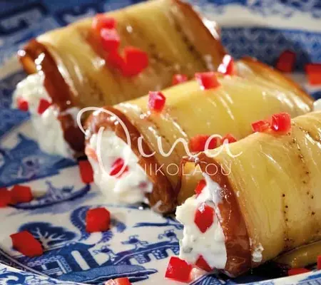[:el]ROULEAUX D’AUBERGINES GRILLÉES FOURRÉS À LA CRÈME DE FETA[:]