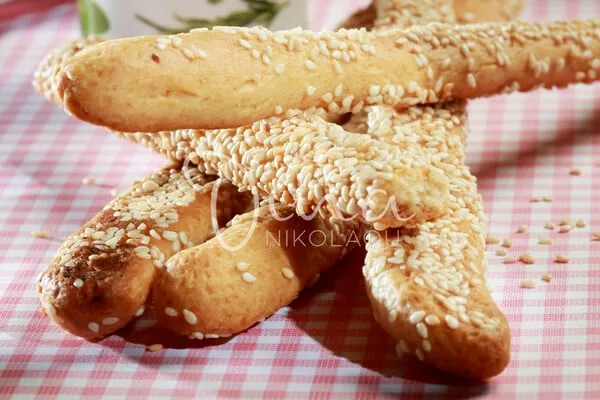 Κριτσίνια με σουσάμι