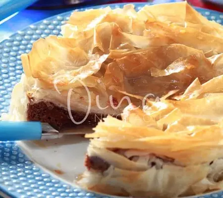Μπακλαβάς γεμιστός με κέικ σοκολάτας