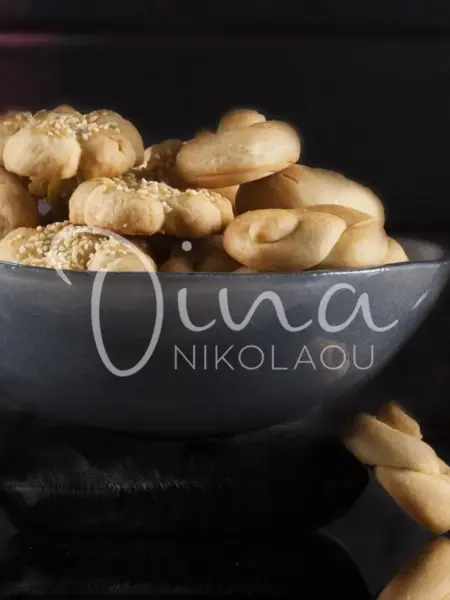 Κουλούρια κρασάτα