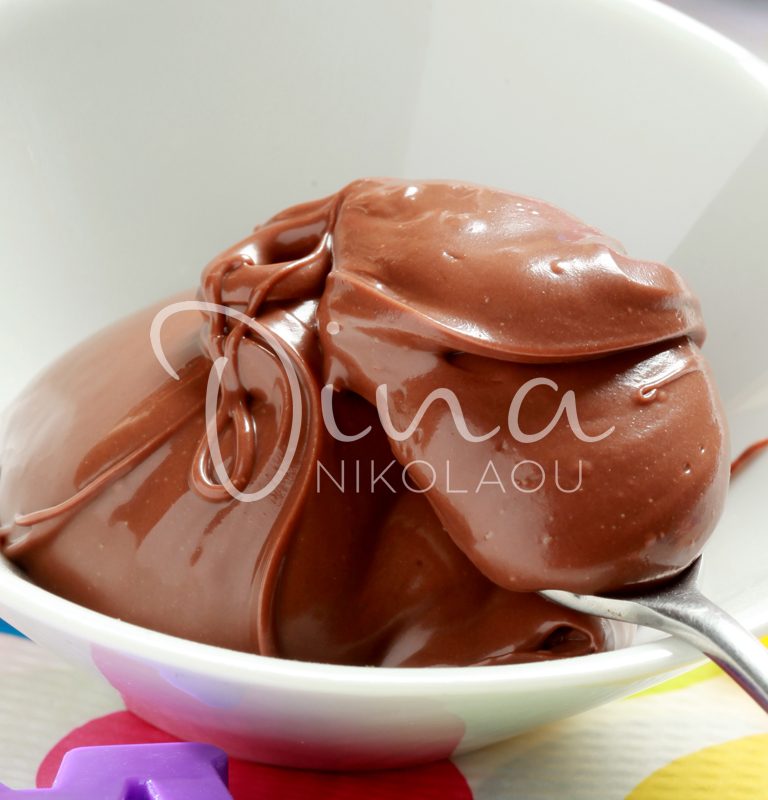 Πραλίνα σπιτική σοκολάτα-φουντούκι
