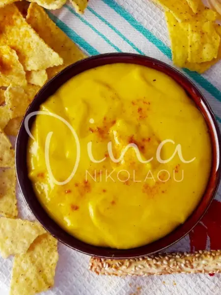 Σάλτσα τσένταρ (cheddar sauce)