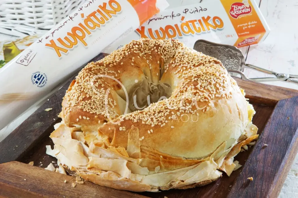 Στεφάνι γεμιστό με κοτόπουλο, μανιτάρια και σαφράν