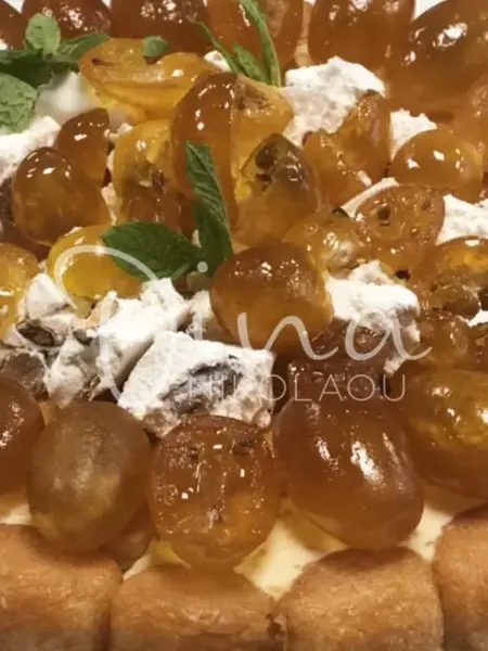 Σαρλότ κουμκουάτ με μάντολες