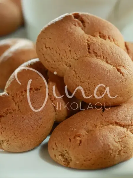 Μουστοκούλουρα με πετιμέζι