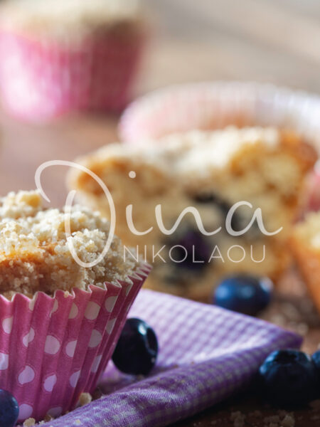 [:el]Muffins με μύρτιλλα και κραμπλ κανέλας[:]