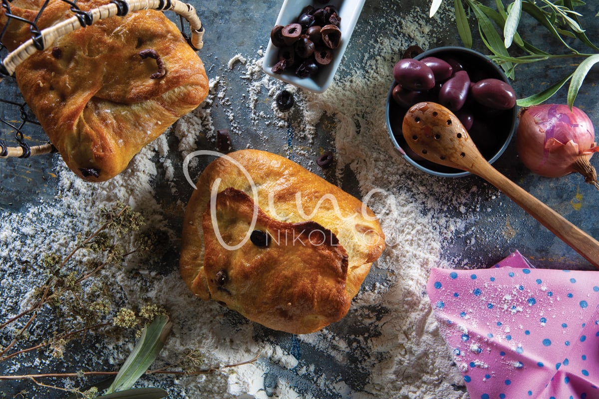 Ελιόπιτες νηστίσιμες με άρωμα πορτοκάλι￼