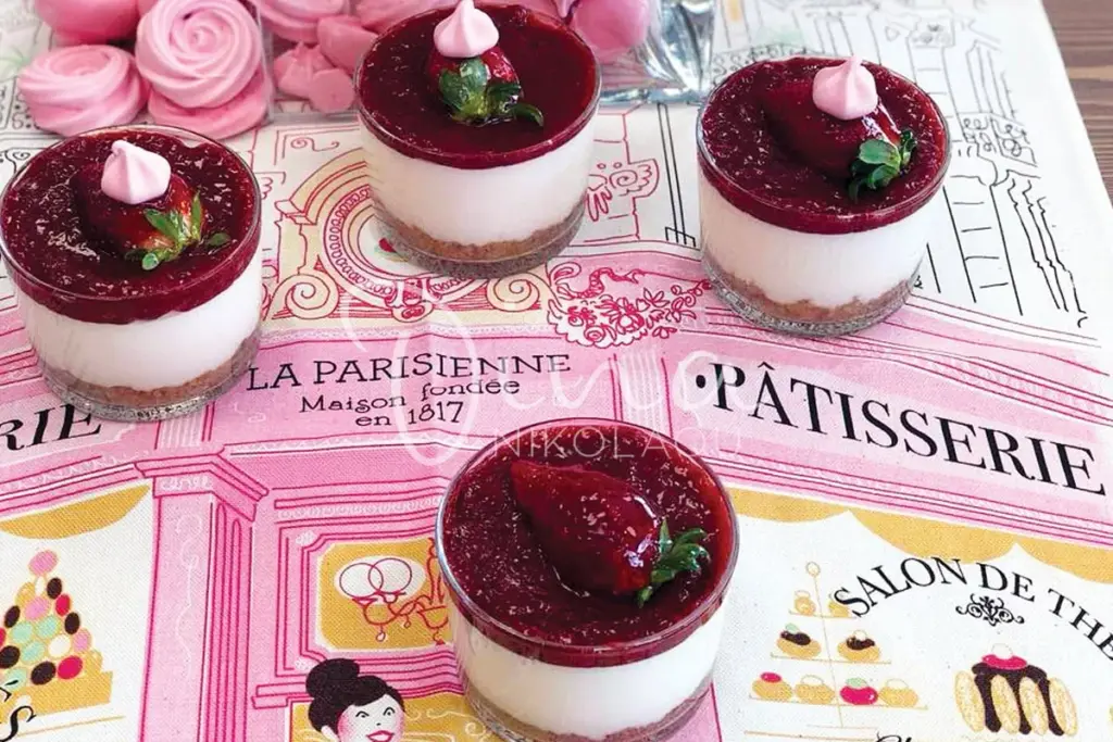 Cheesecake με άρωμα τριαντάφυλλο