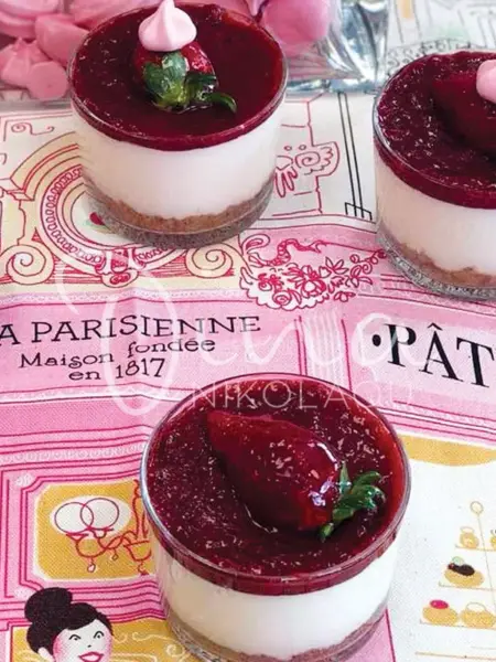 Cheesecake με άρωμα τριαντάφυλλο
