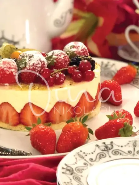 Fraisier – Τούρτα με φράουλες και βουτυρένια κρέμα