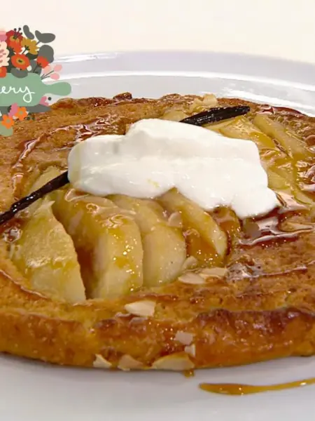 Galette με κρέμα αμυγδάλου και κρασάτα αχλάδια