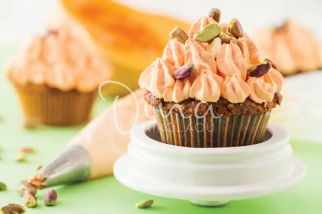 Cupcakes με κολοκύθα και φυστίκια