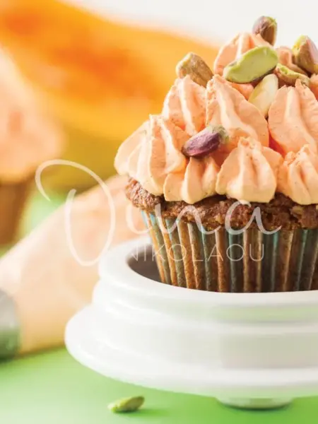 Cupcakes με κολοκύθα και φυστίκια