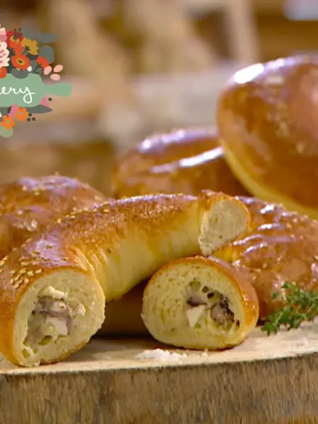 brioche κουλουρια γεμιστα με λουκανικο