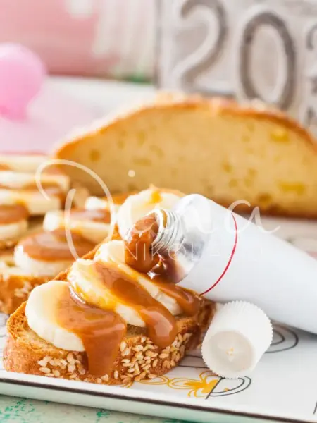 Μπρουσκέτες με μπανάνα και σάλτσα butterscotch￼