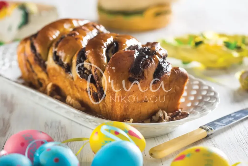 Babka με σοκολάτα και καρύδια
