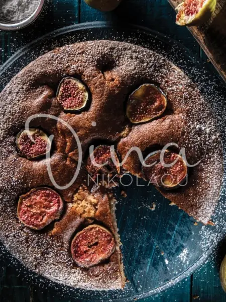 Κέικ αμυγδάλου με φρέσκα σύκα