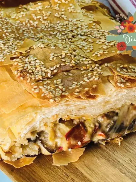 μελιτζανόπιτα με μοτσαρέλα