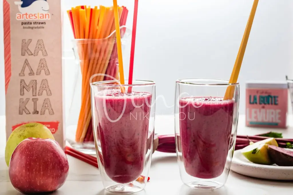 Smoothie με παντζάρι, μήλο και ταμπάσκο
