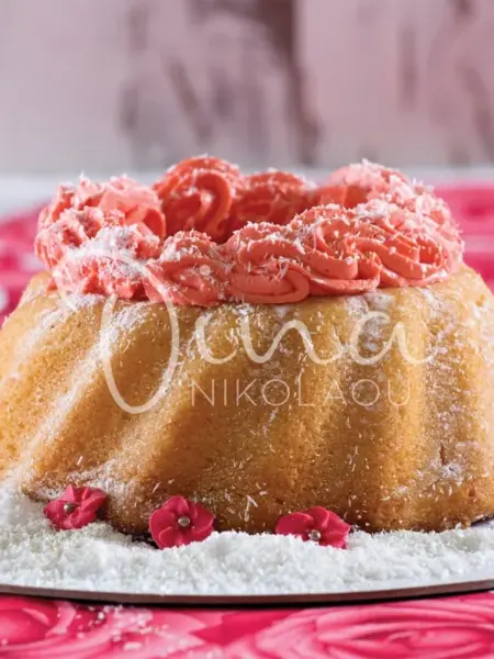 Κέικ quatre-quarts με ινδοκάρυδο και ροζ frosting