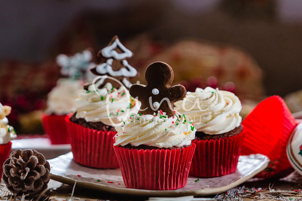 Muffins σοκολάτας με κρέμα και αρώματα καφέ