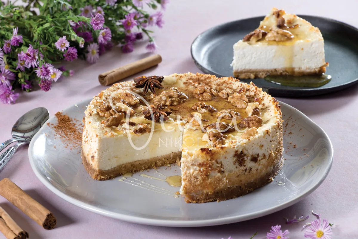 Cheesecake γιαούρτι-μέλι-καρύδι