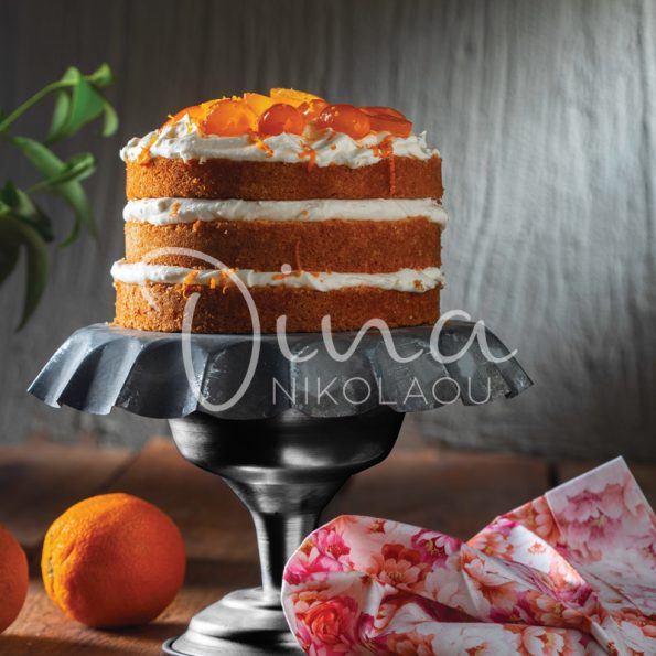 Gâteau à l'orange avec crème à l'orange et au kumquat