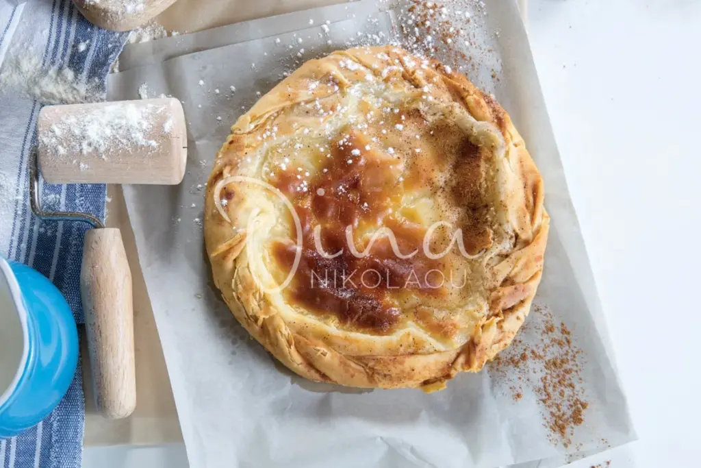 Γαλατόπιτα με τραγανό, τσιπουράτο φύλλο