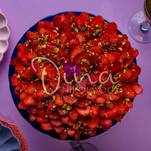 Τάρτα με κρέμα βανίλιας και φράουλες