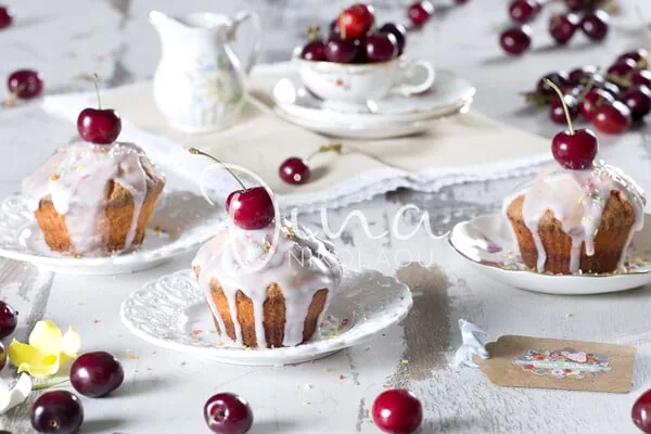 Muffins με ζελέ κεράσι