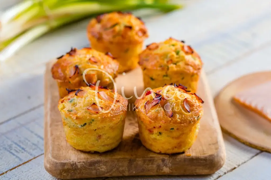Muffins με φιλέτο κοτόπουλο και λαχανικά