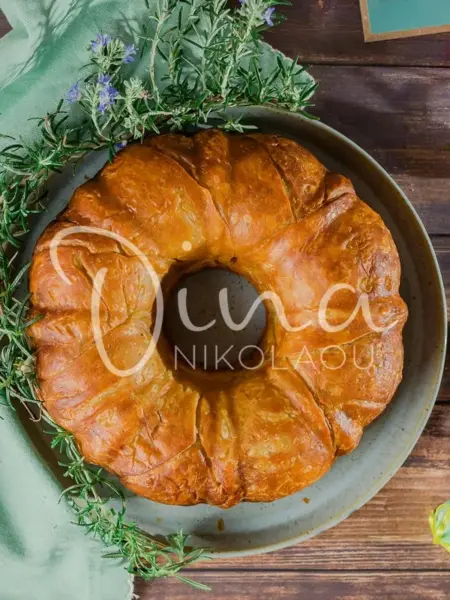 Πασχαλιάτικη πίτα με σέσκουλα