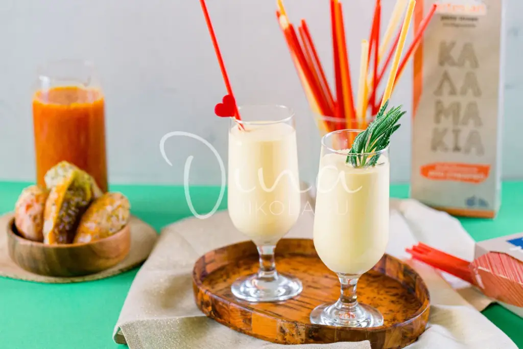 Smoothie με φραγκόσυκο, ανανά και μπανάνα
