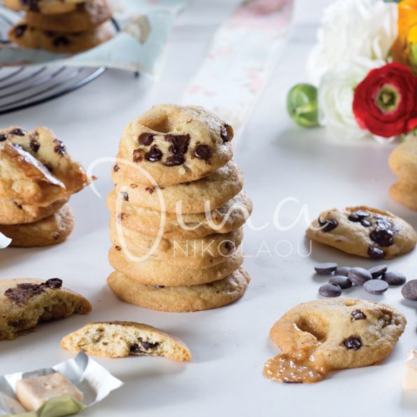 Soft Cookies με σταγόνες σοκολάτας και καραμέλα γάλακτος
