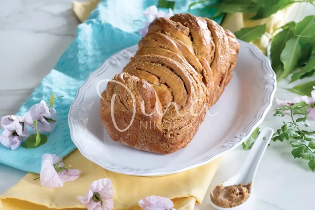 Babka γεμιστή με φυστικοβούτυρο