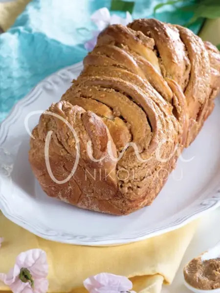Babka γεμιστή με φυστικοβούτυρο