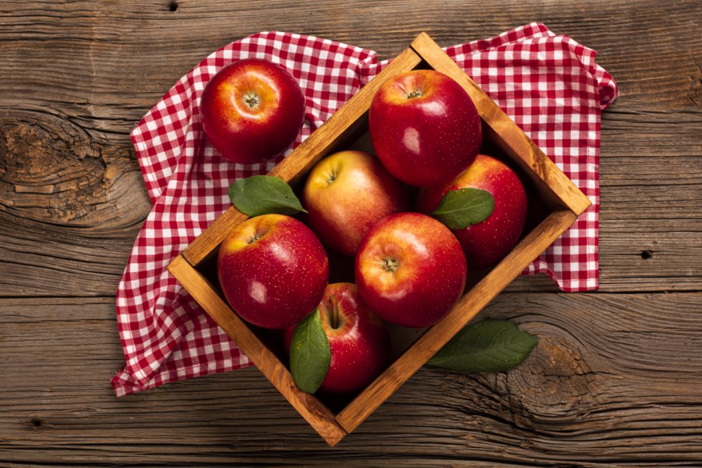 Одно яблоко в день избавляет от необходимости обращаться к врачу — правда или миф?￼