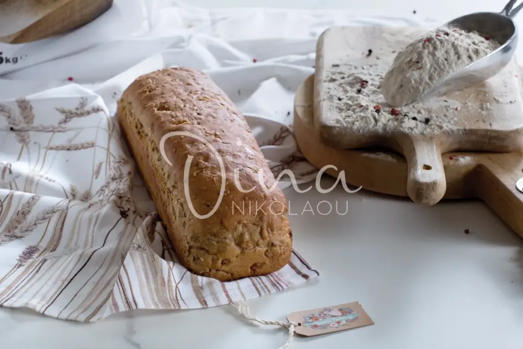 Πολύσπορο ψωμί με μέλι