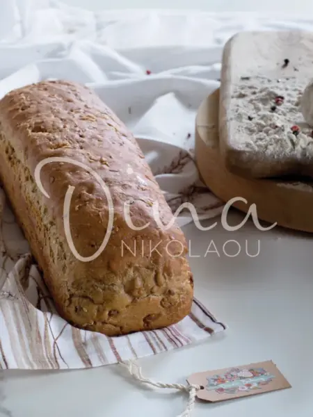 Πολύσπορο ψωμί με μέλι