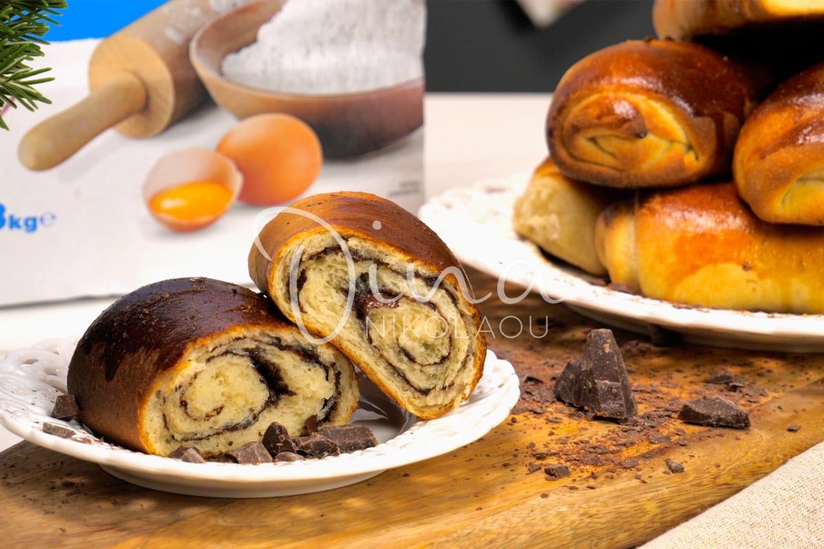 Brioche γεμιστά με σοκολάτα