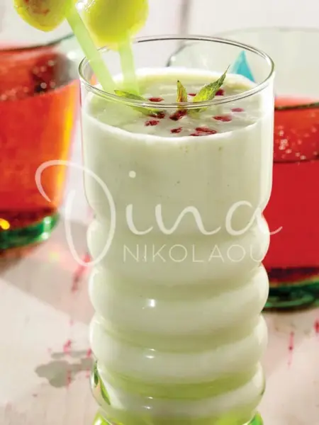 Milkshake πεπόνι με βυσσινάδα
