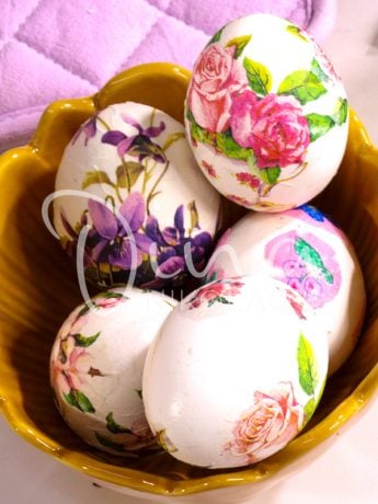 Πασχαλινά, χρωματιστά αυγά