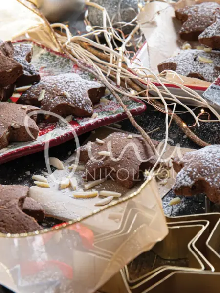 Κουραμπιέδες με χαρουπάλευρο και κακάο