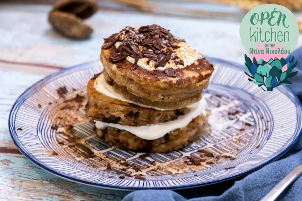 Pancakes με μπανάνα και σοκολάτα