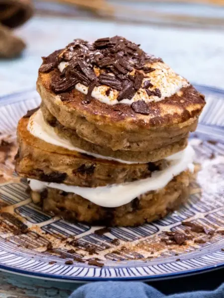 Pancakes με μπανάνα και σοκολάτα
